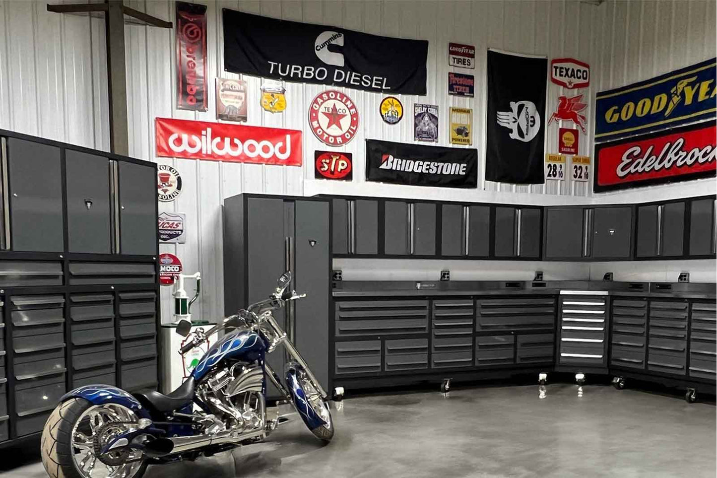Pro Series 12 Drawer Workbench Package - Workbench, Wall Cabinets & Locker Cabinets