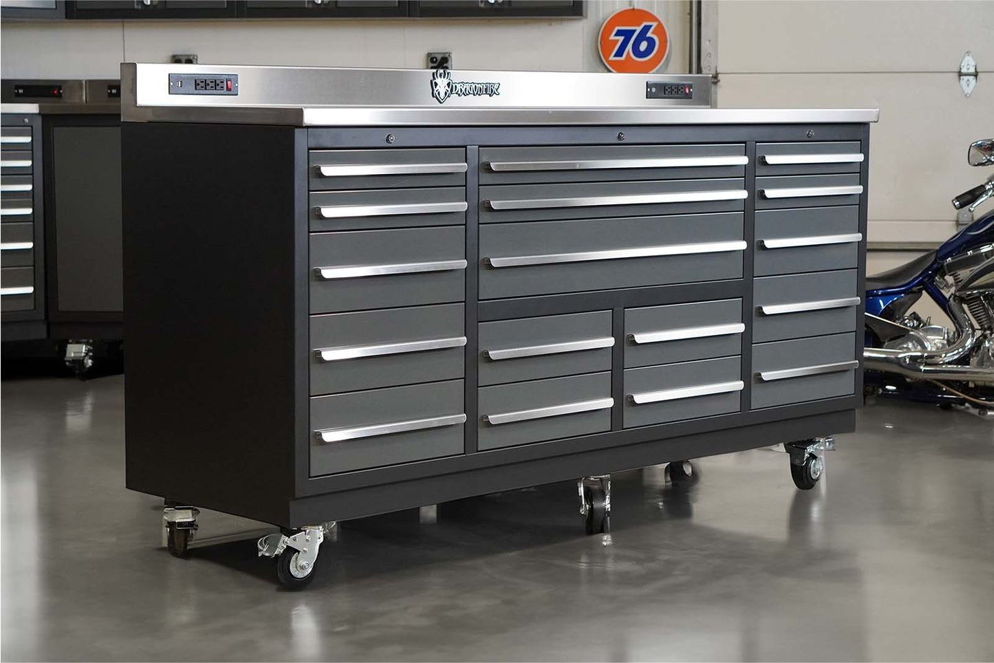 Pro Series 17 Drawer Workbench Package - Workbench, Wall Cabinets & Locker Cabinets