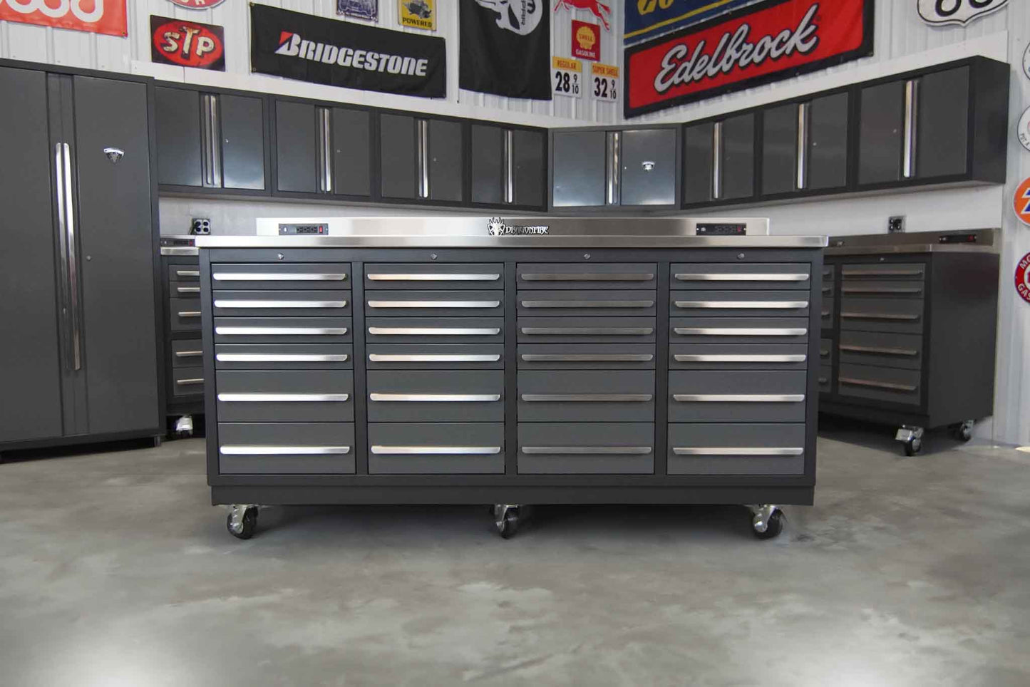 Dragonfire 24 Drawer Pro Series 7FT Workbench