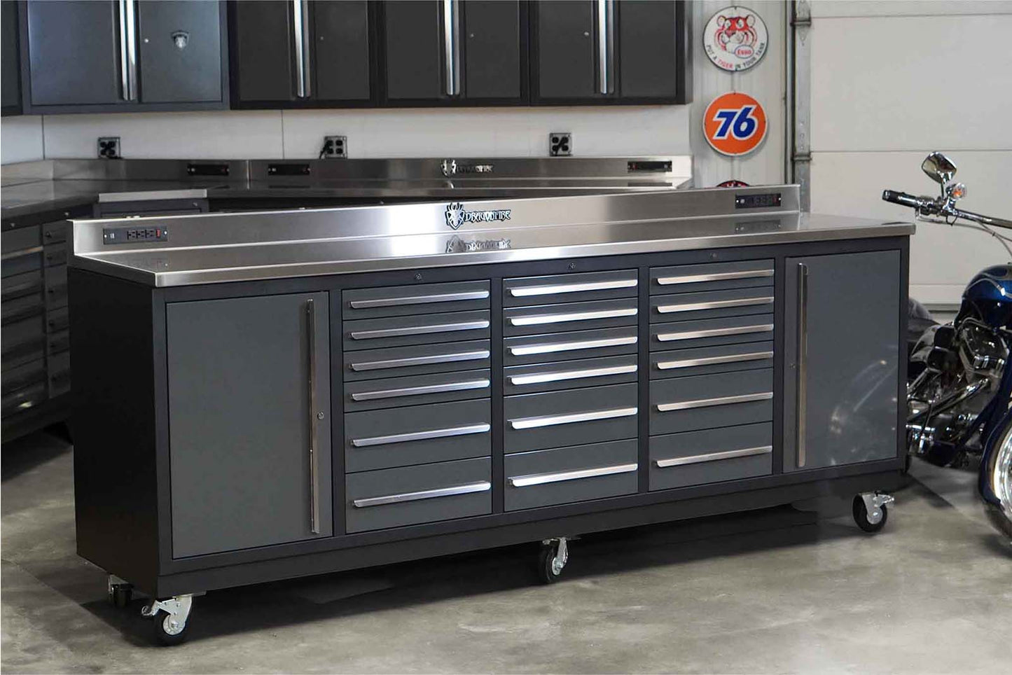 Pro Series 18 Drawer Workbench Package - Workbench, Wall Cabinets & Locker Cabinets